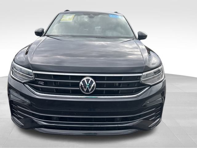 2023 Volkswagen Tiguan SE R-Line Black photo 2