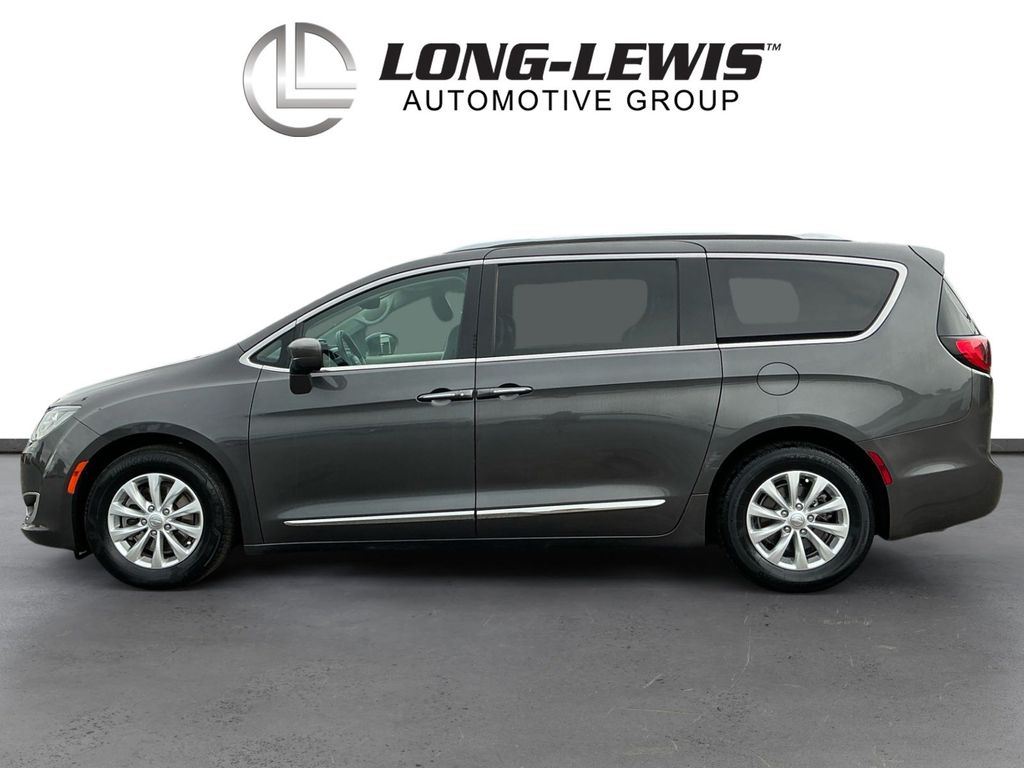 Used 2018 Chrysler Pacifica Touring L with VIN 2C4RC1BG3JR143854 for sale in Muscle Shoals, AL
