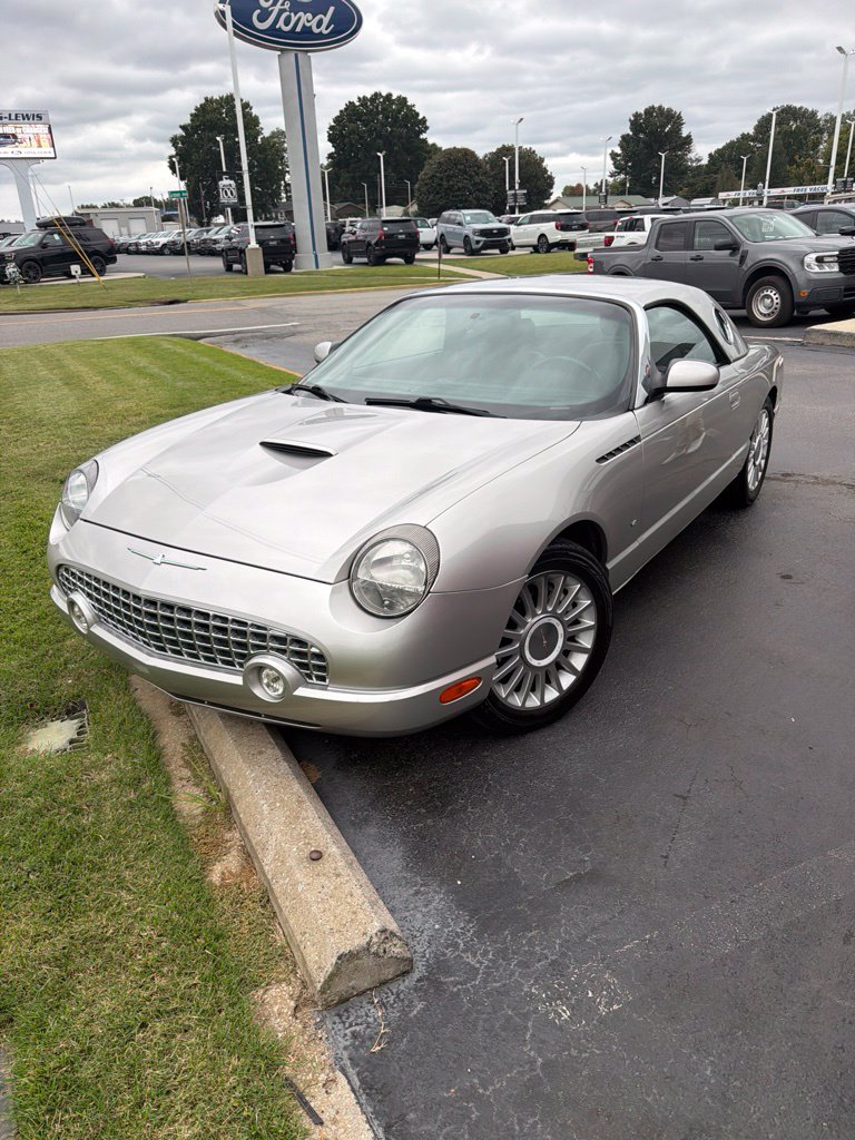2004 Ford Thunderbird