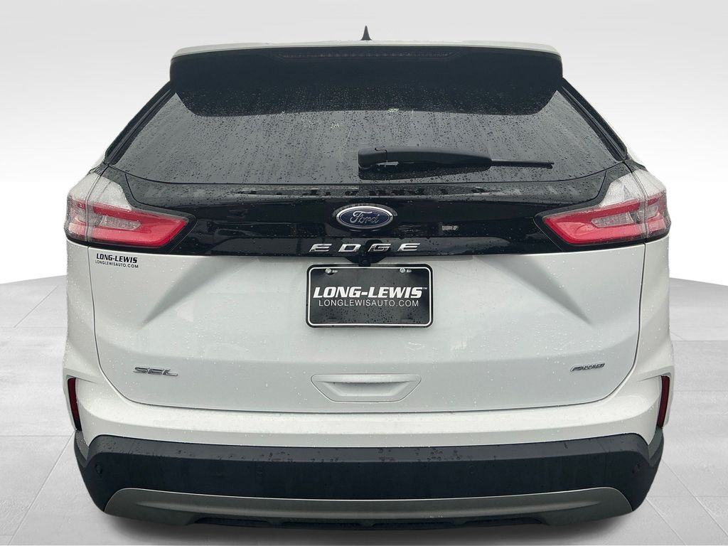 2023 Ford Edge SEL photo 4