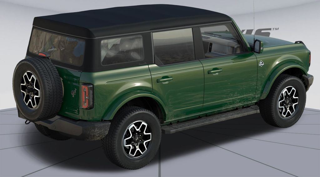 2025 Ford Bronco Outer Banks photo 3