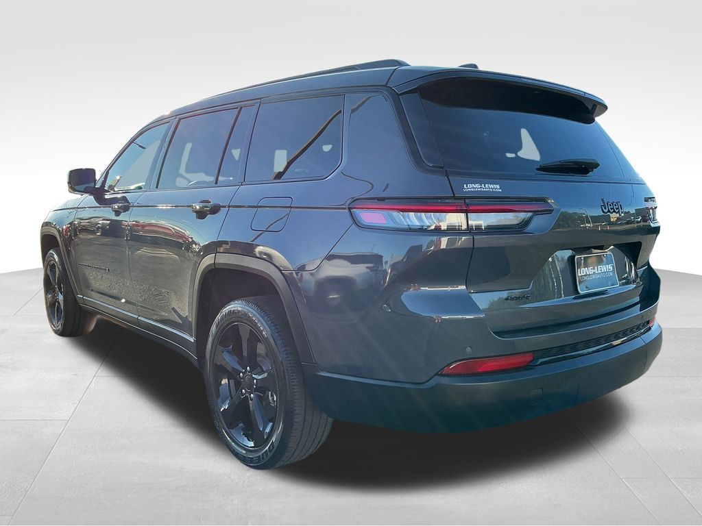 2023 Jeep Grand Cherokee Altitude photo 3