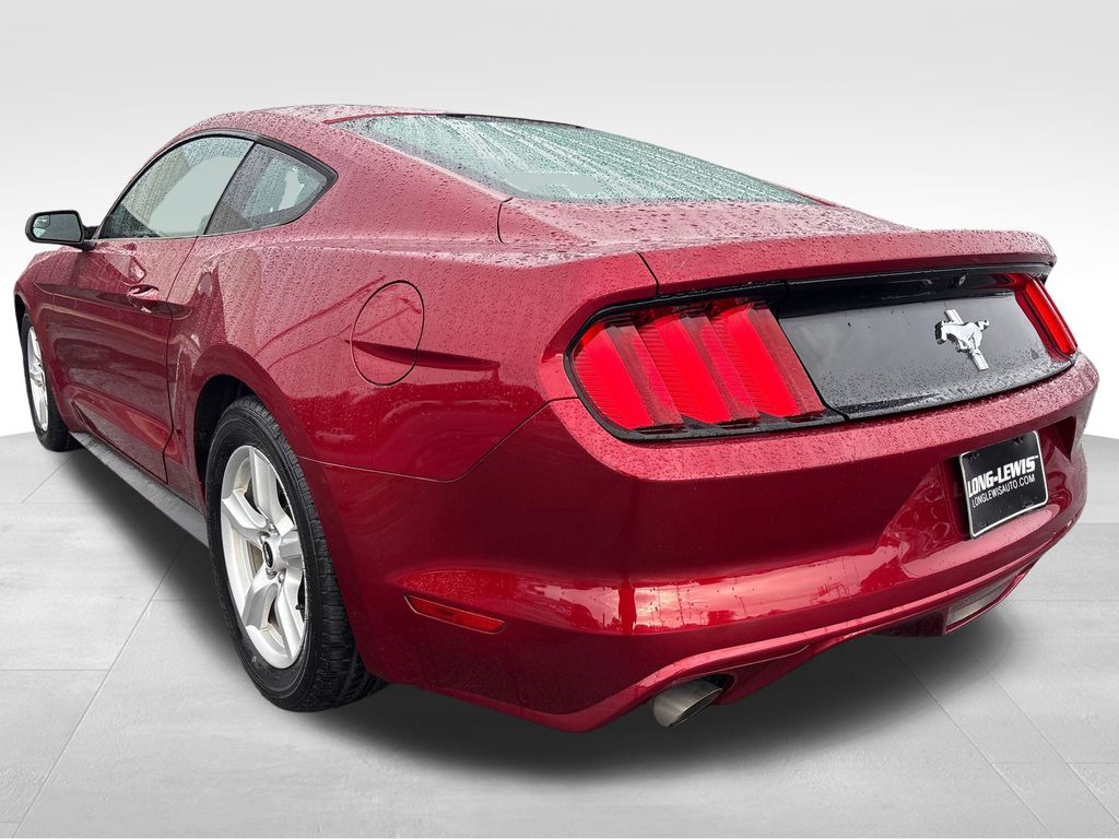 2017 Ford Mustang V6 photo 3