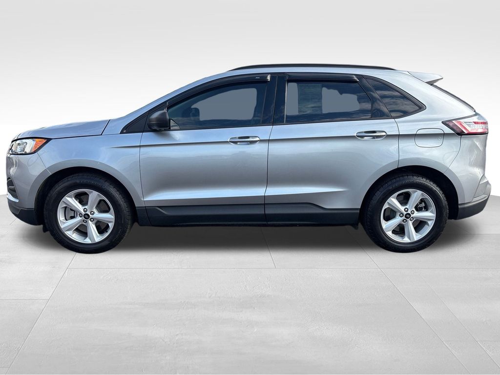 2023 Ford Edge SE photo 2
