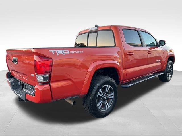 2016 Toyota Tacoma V6 photo 4