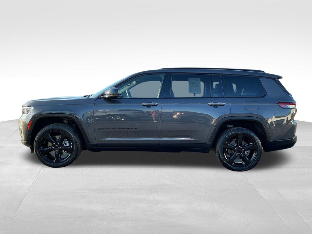 2023 Jeep Grand Cherokee Altitude photo 2