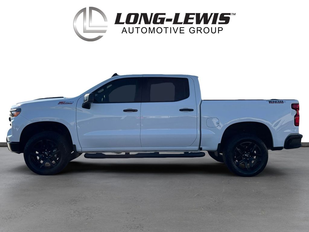 2024 Chevrolet Silverado 1500 Custom Trail Boss photo 2