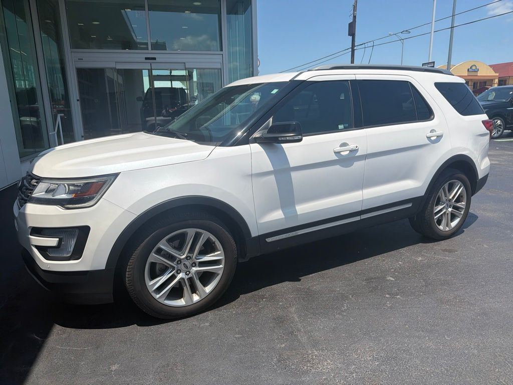 2017 Ford Explorer XLT FWD's photo