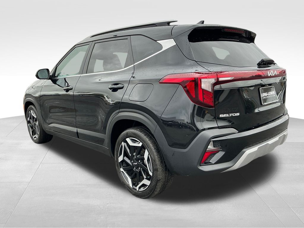 2024 Kia Seltos SX photo 2