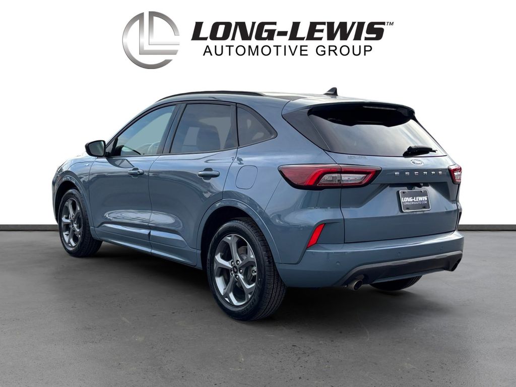 2024 Ford Escape ST-Line photo 3