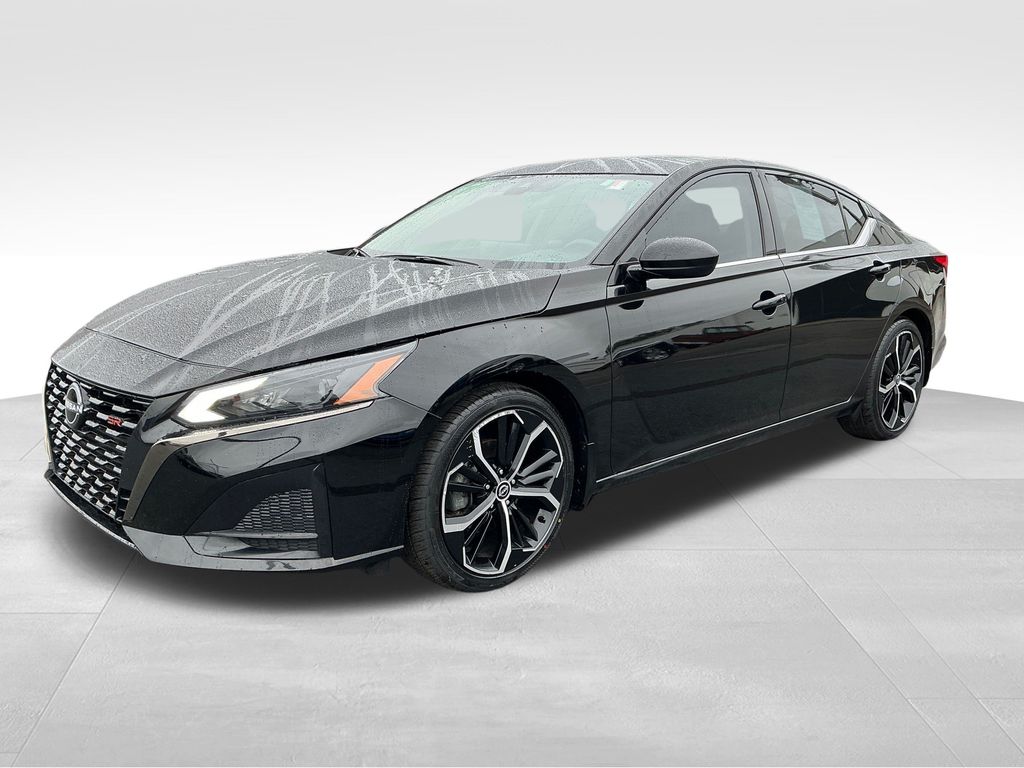 2023 Nissan Altima SR