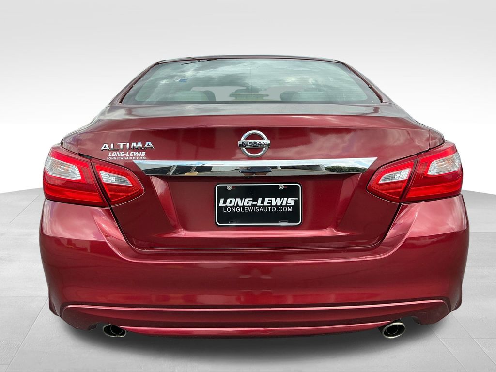 2017 Nissan Altima 2.5 S photo 4