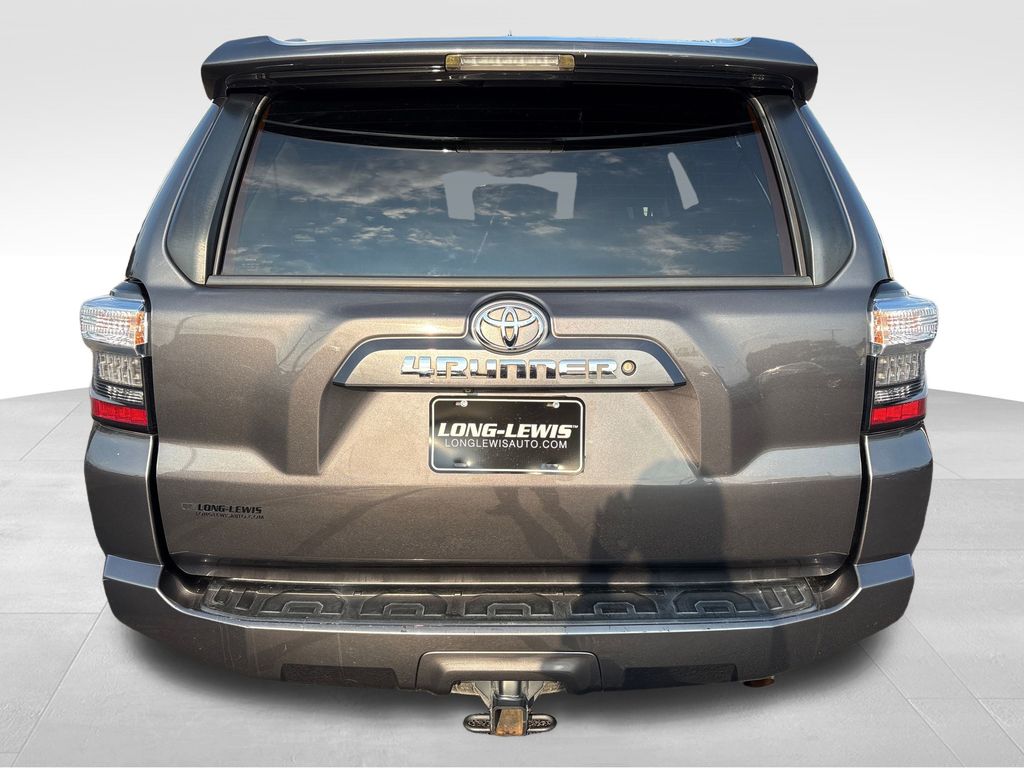 2016 Toyota 4Runner SR5 Premium photo 4