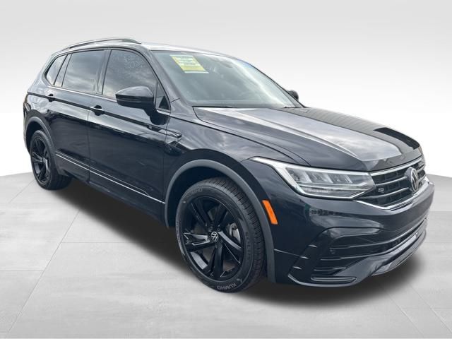 2023 Volkswagen Tiguan SE R-Line Black photo 3