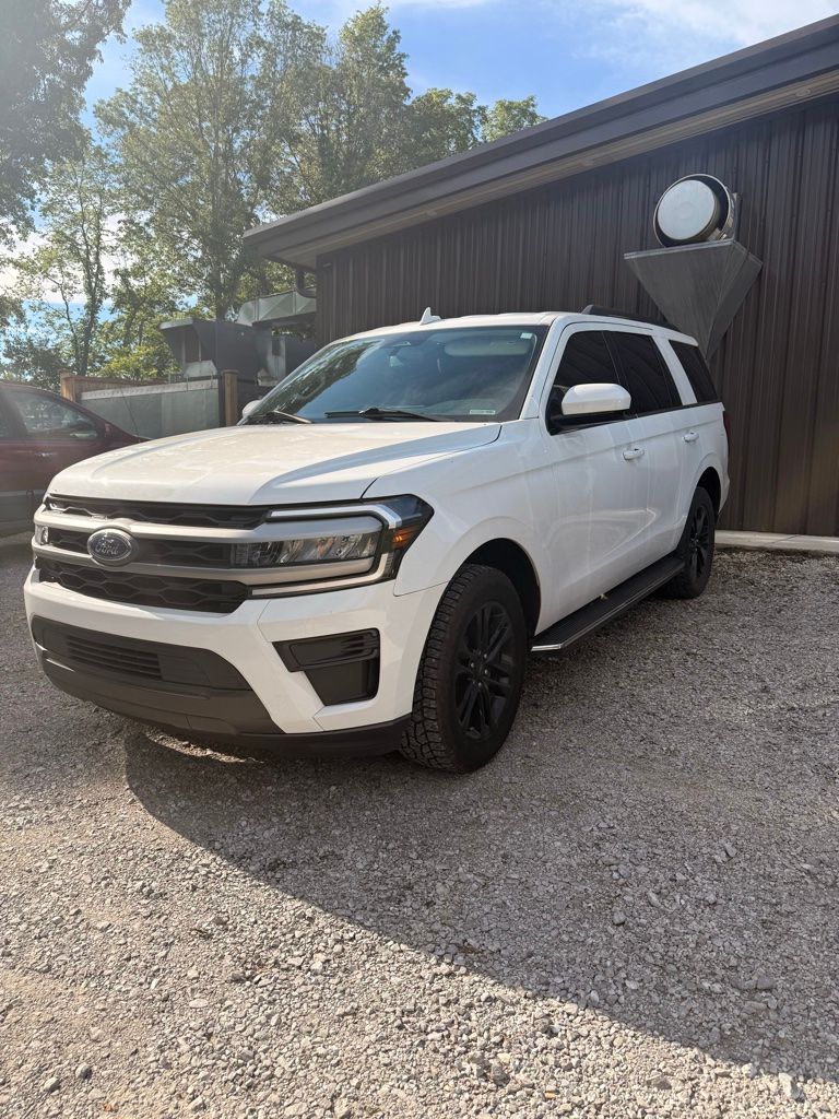 2023 Ford Expedition XLT's photo