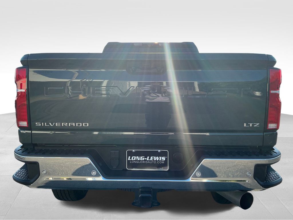 2025 Chevrolet Silverado 2500HD LTZ photo 4