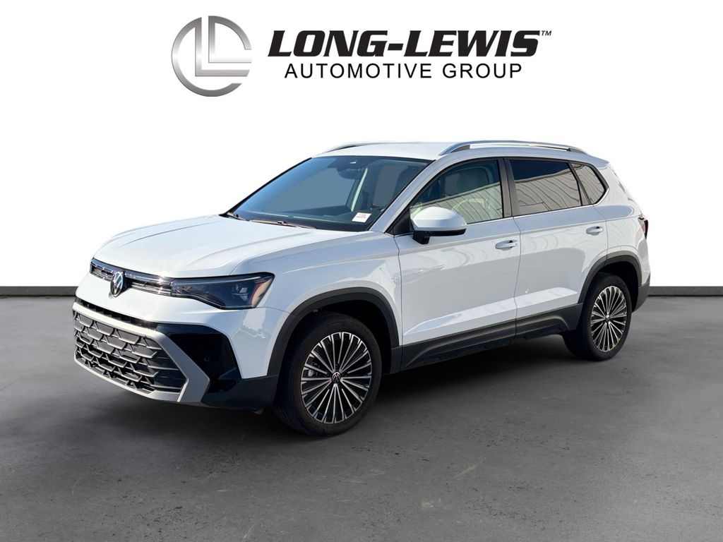 2025 Volkswagen Taos 1.5T SE's photo