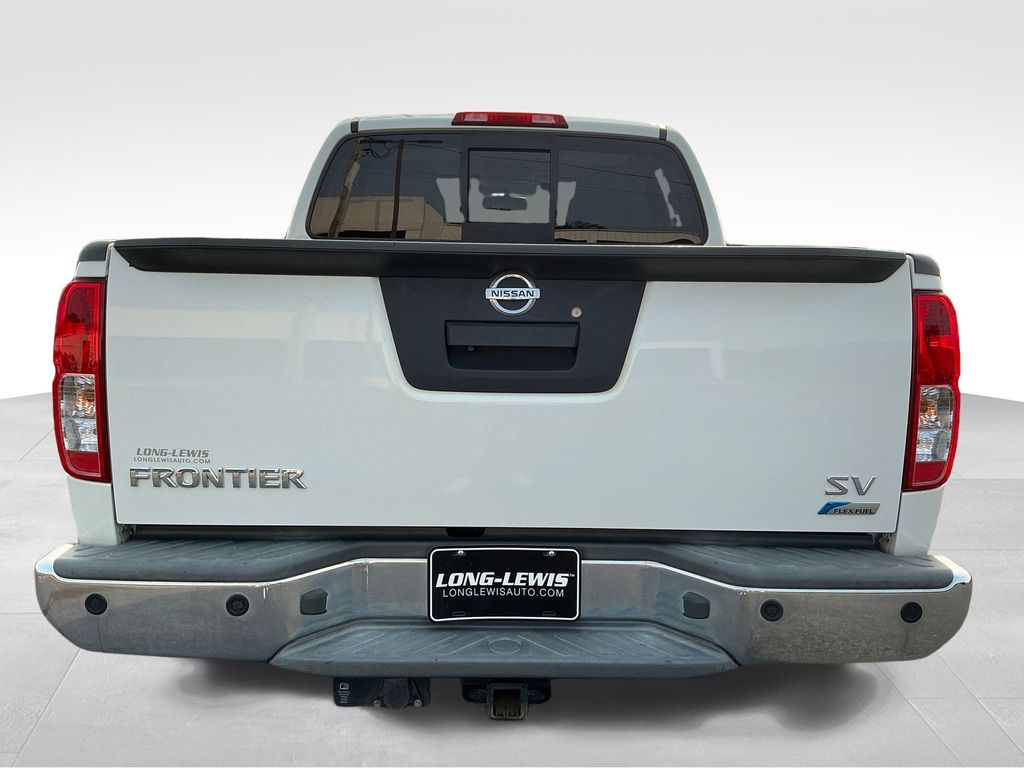 2017 Nissan Frontier SV photo 4