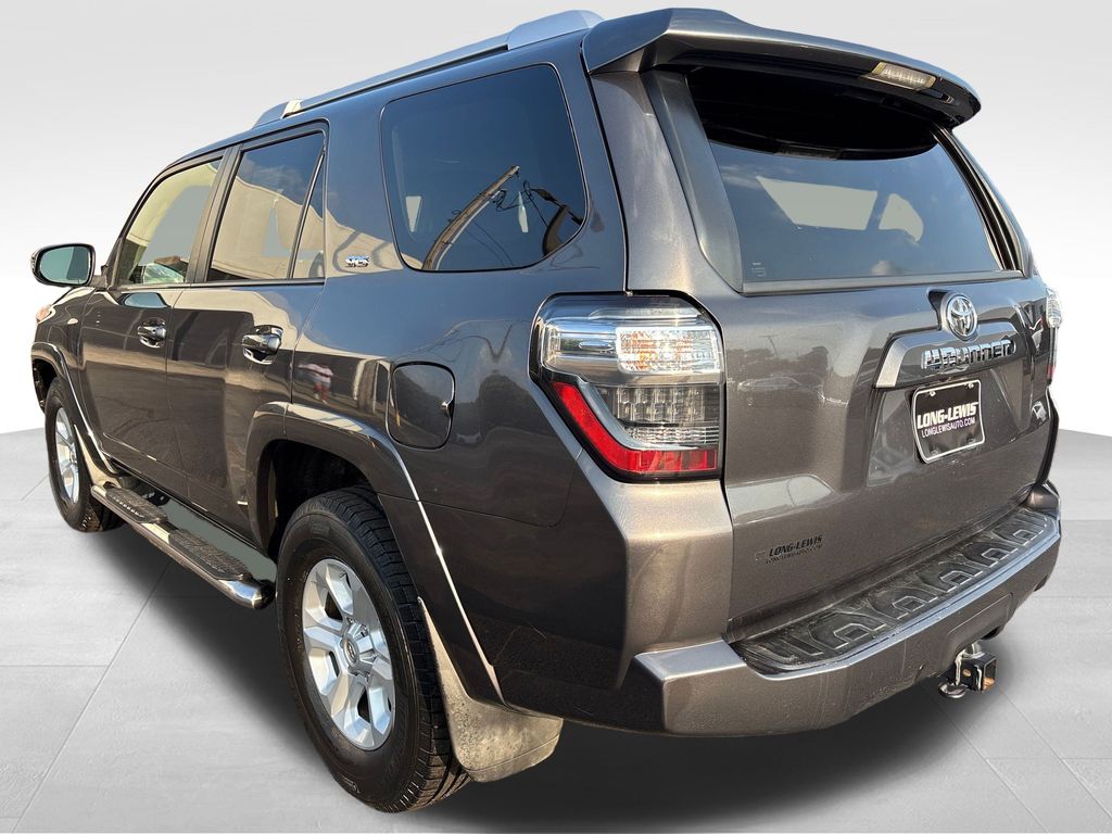 2016 Toyota 4Runner SR5 Premium photo 3