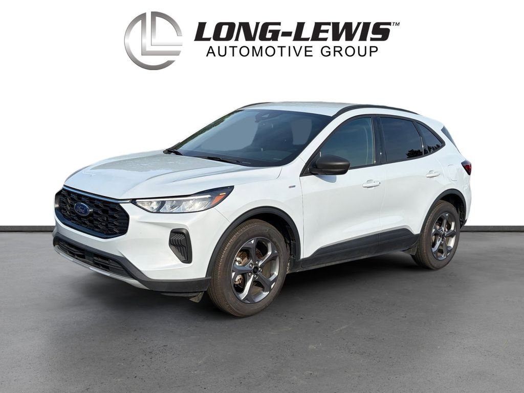 2025 Ford Escape ST-Line FWD's photo