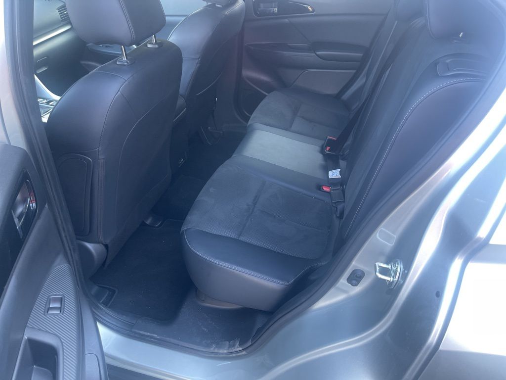2025 Mitsubishi Eclipse Cross SE photo 3