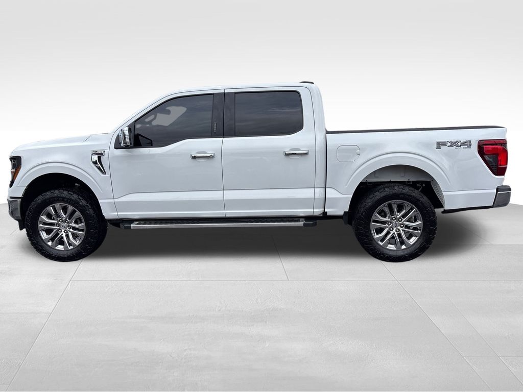 2024 Ford F-150 XLT photo 2