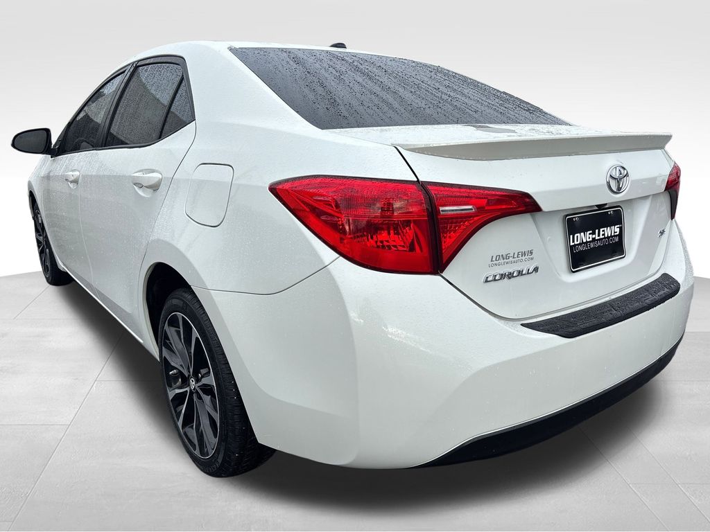 2017 Toyota Corolla L photo 3