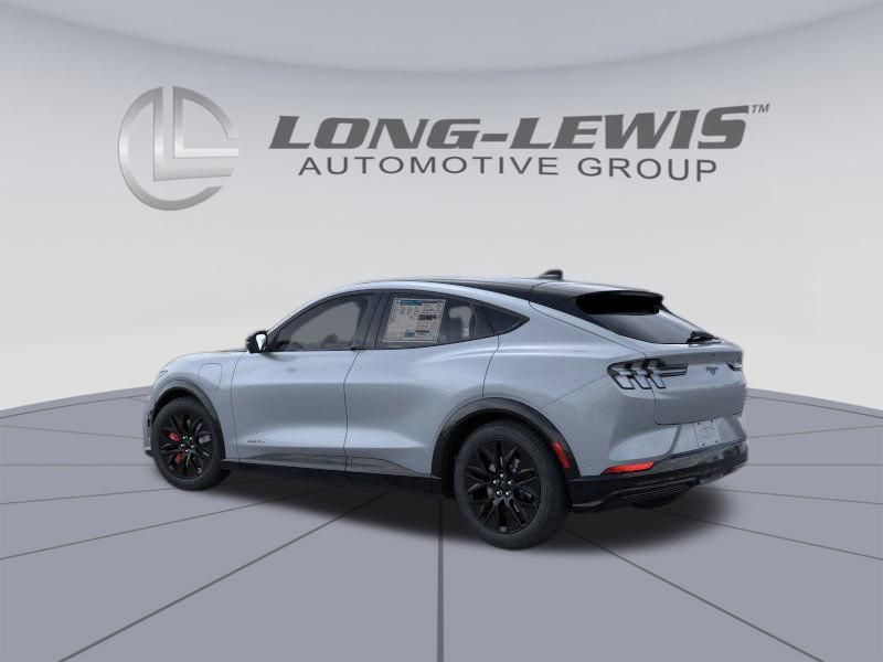 2025 Ford Mustang Mach-E Premium photo 4