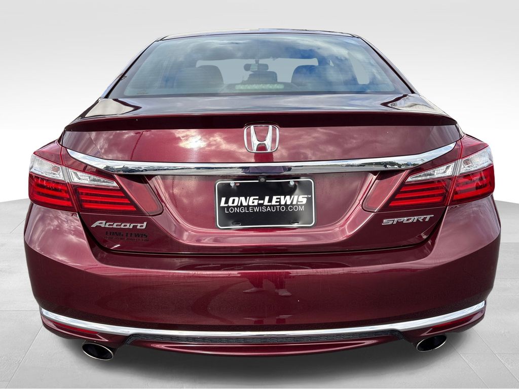 2017 Honda Accord Sport photo 4