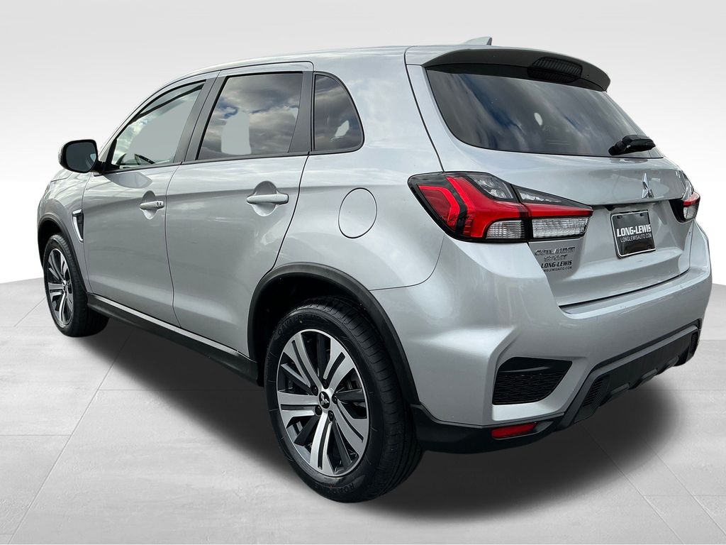 2022 Mitsubishi Outlander Sport SE photo 3