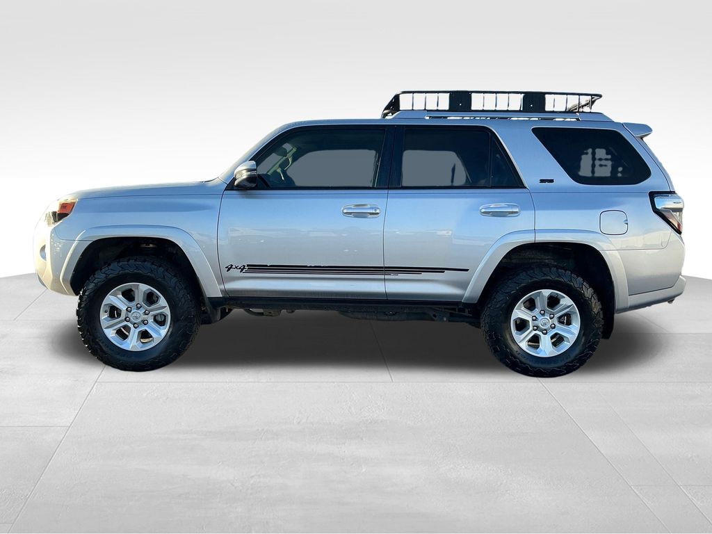 2018 Toyota 4Runner SR5 Premium photo 2