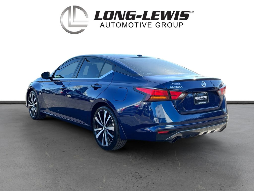 2019 Nissan Altima 2.5 SR photo 3