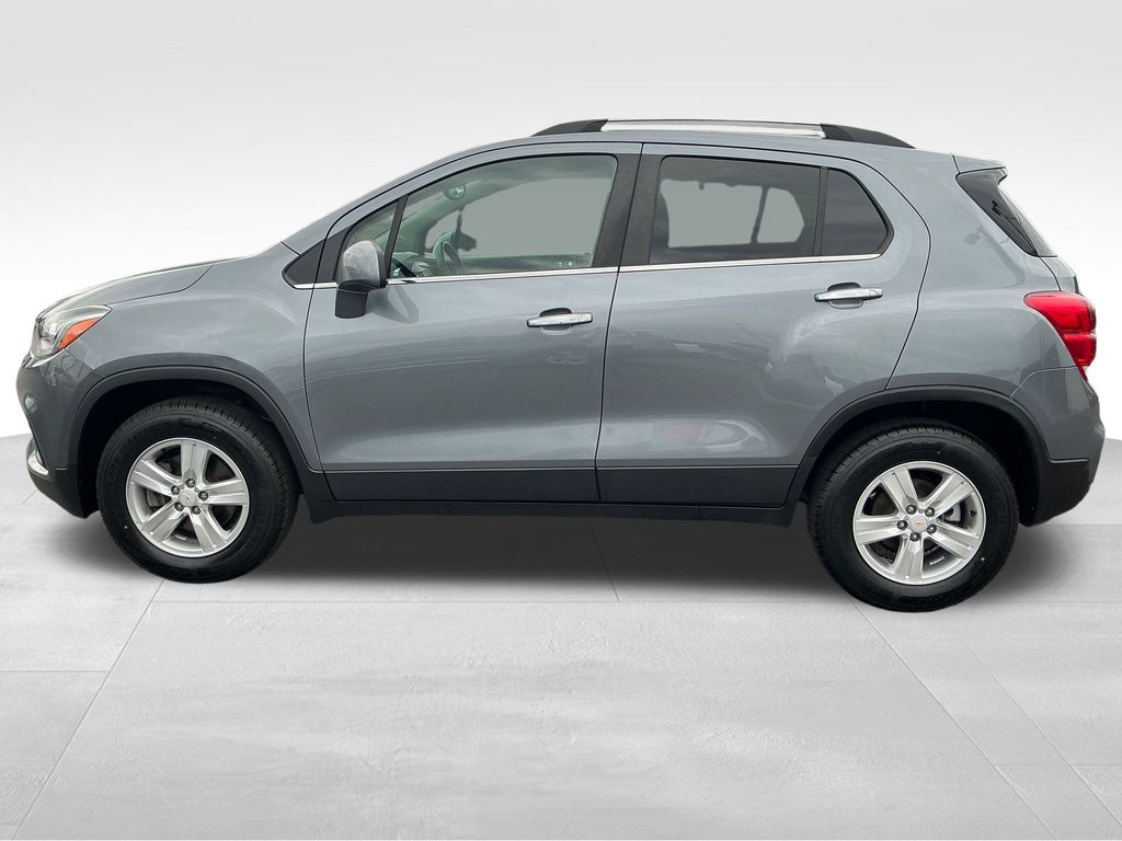 2019 Chevrolet Trax LT photo 2