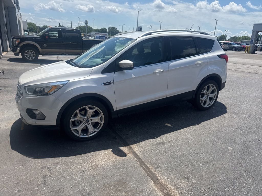 2019 Ford Escape Titanium's photo