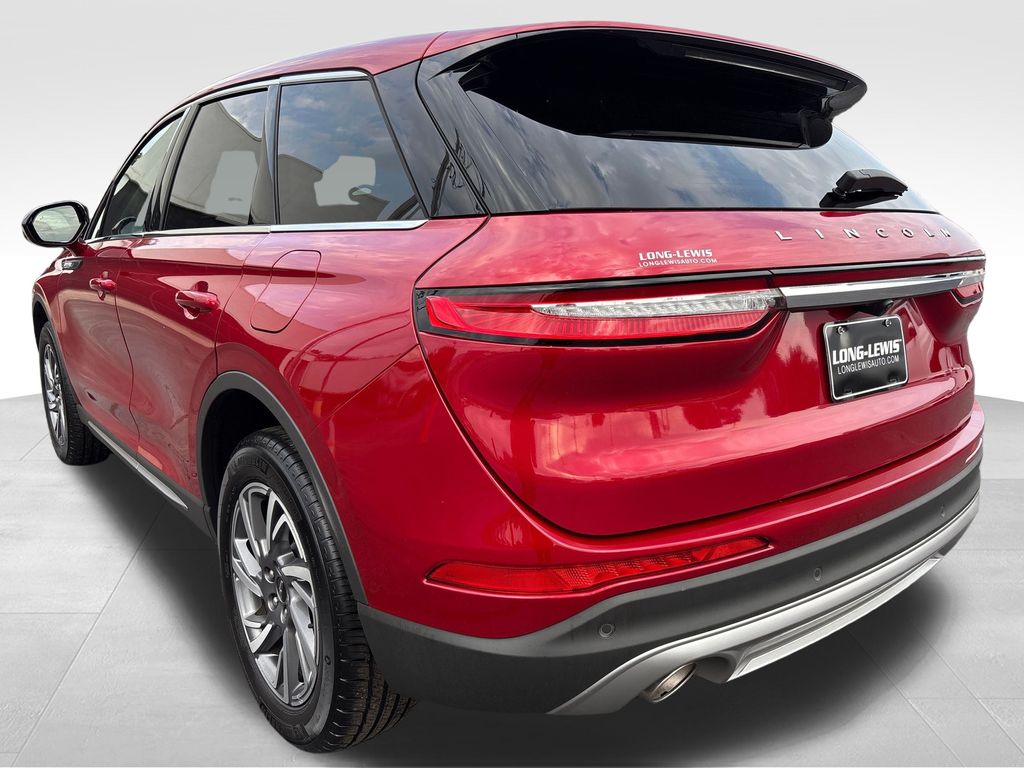 2023 Lincoln Corsair Standard photo 3