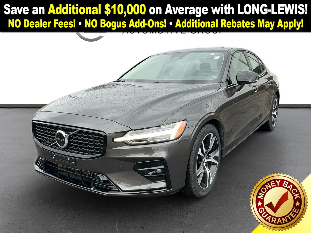 2024 Volvo S60 Core's photo