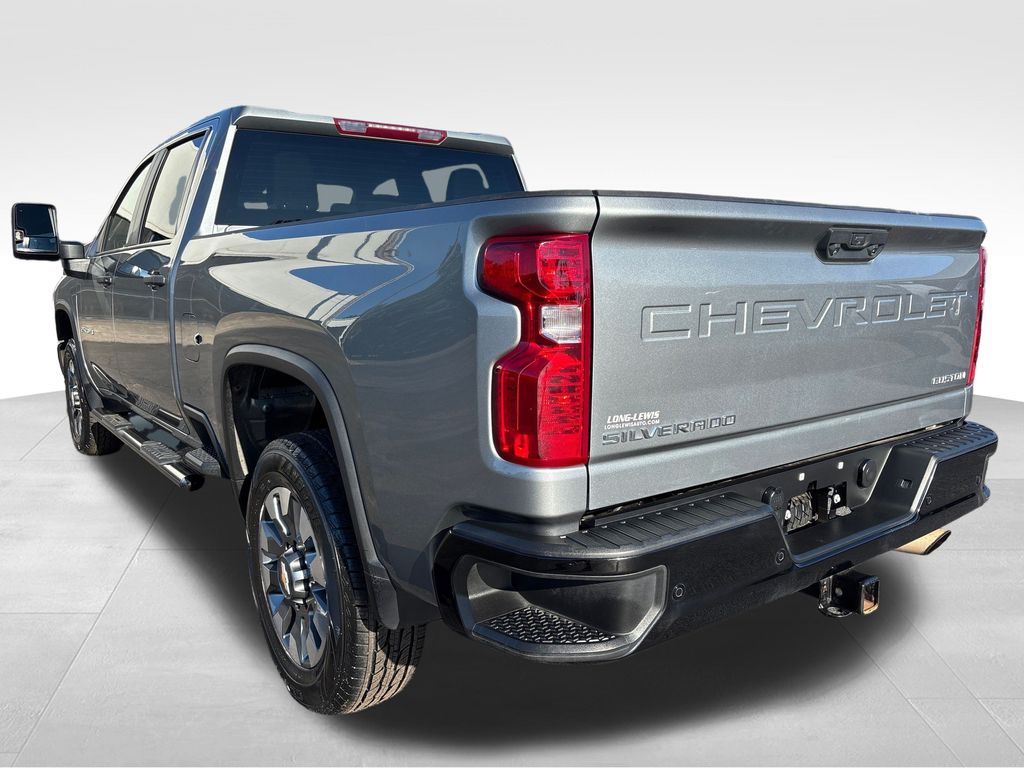 2024 Chevrolet Silverado 2500HD Custom photo 2