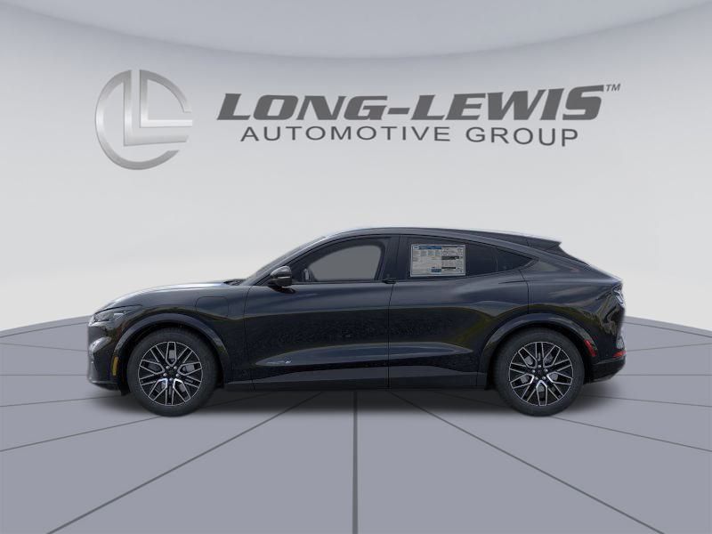 2025 Ford Mustang Mach-E Premium photo 3