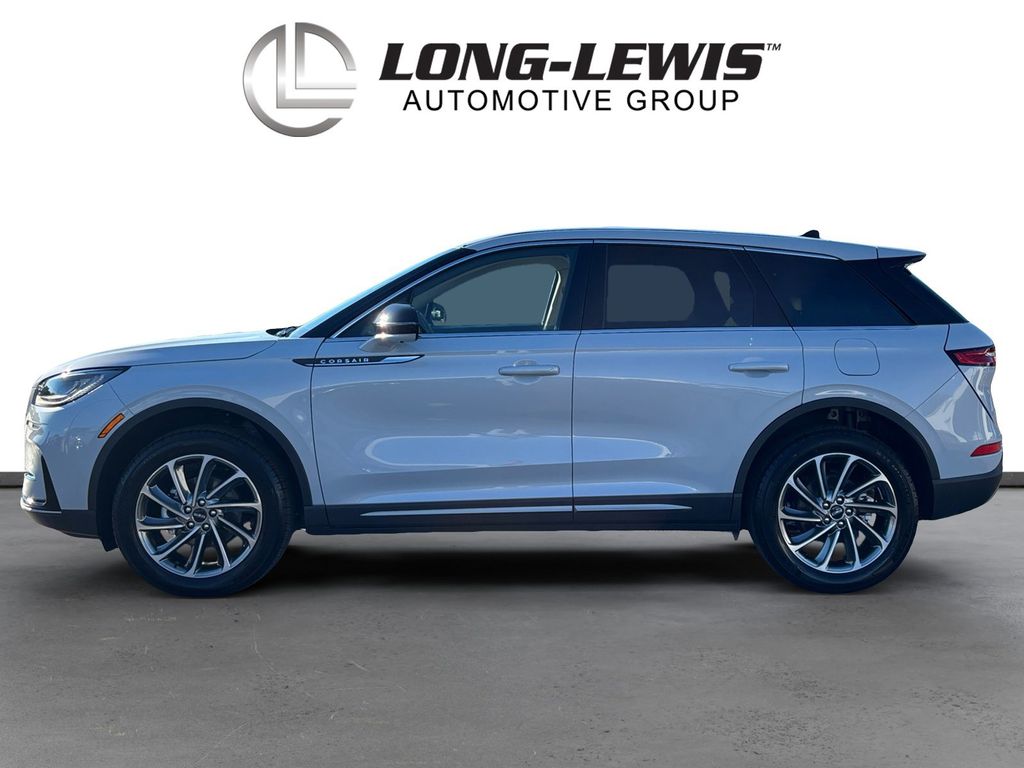 2025 Lincoln Corsair Premiere photo 2