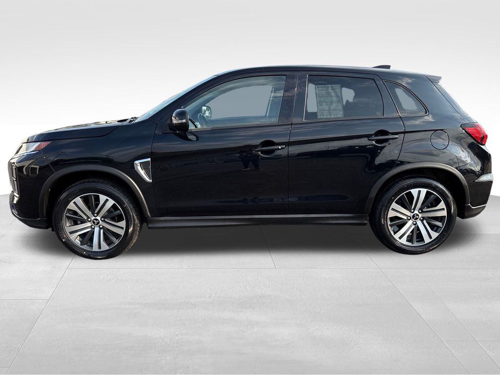 2021 Mitsubishi Outlander Sport LE photo 2