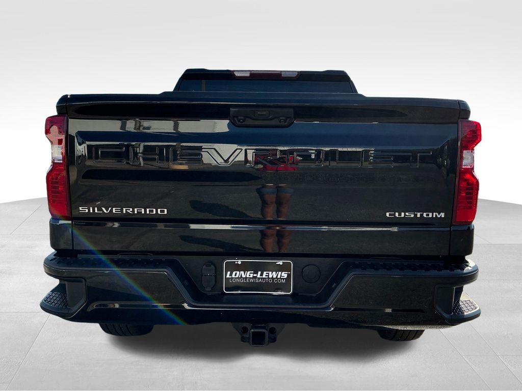 2024 Chevrolet Silverado 1500 Custom photo 3