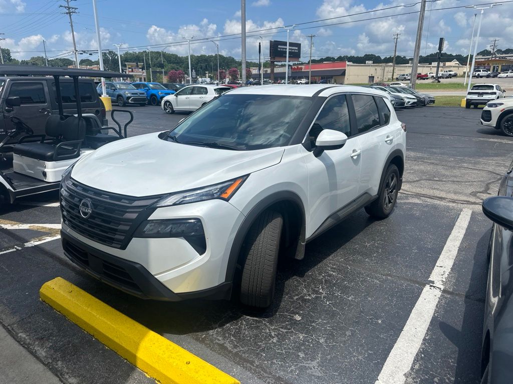 2026 Nissan Rogue SV FWD's photo