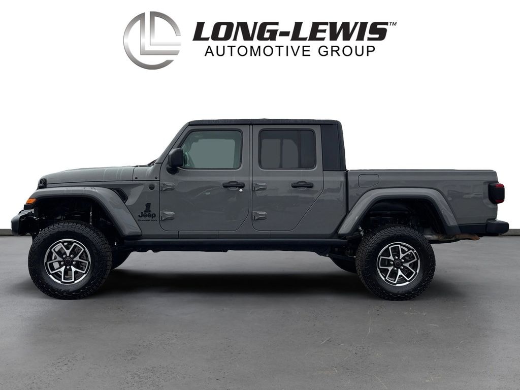 Used 2021 Jeep Gladiator Sport Truck