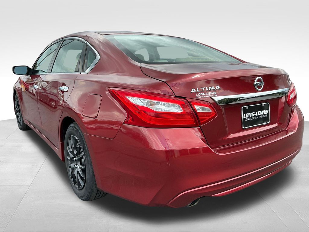 2017 Nissan Altima 2.5 S photo 3