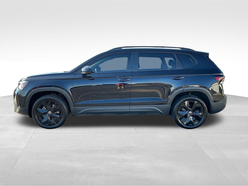 2025 Volkswagen Taos SE photo 2