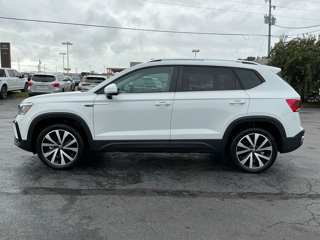 Used 2023 Volkswagen Taos 1.5T SE SUV