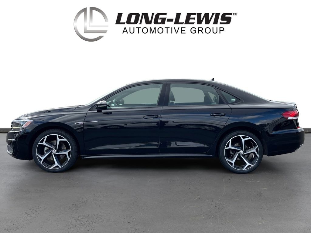 Used 2022 Volkswagen Passat 2.0T R-Line Sedan