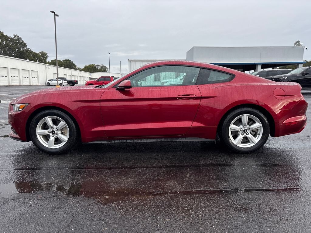 Used 2017 Ford Mustang V6 Coupe