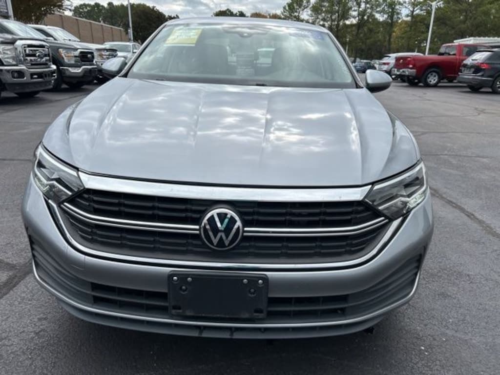 Certified 2024 Volkswagen Jetta 1.5T SE Sedan