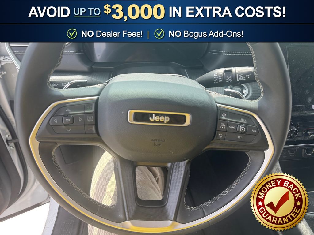 2023 Jeep Grand Cherokee Laredo - Photo 18